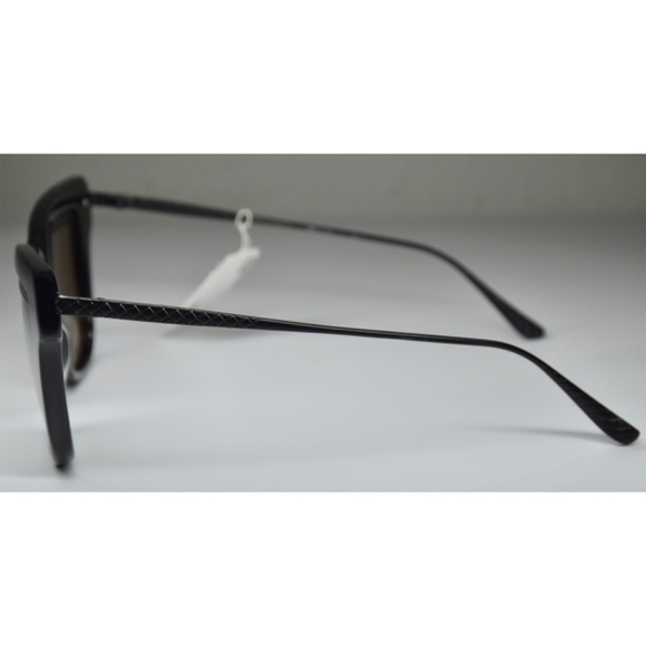 BOTTEGA VENETA NWT BV0074S 002 BLACK BROWN CAT EYE SUNGLASSES. 53mm